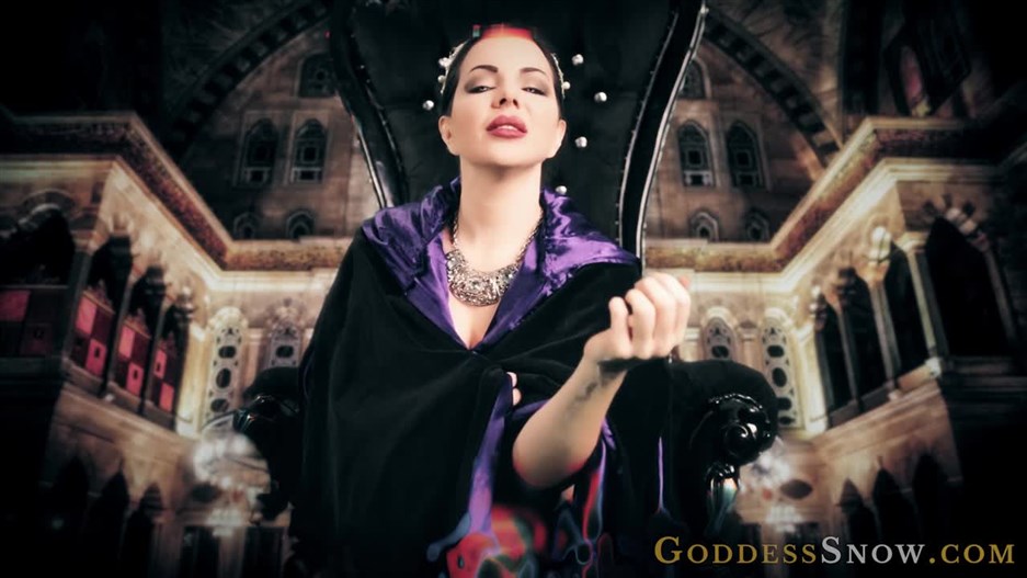 Goddess Alexandra Snow – The Faerie Queen: Light Into Dark